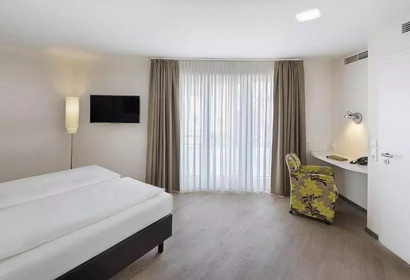 身障者適用ジュニアスイートルーム, Taome Feng Shui Stadthotel Breisgau
