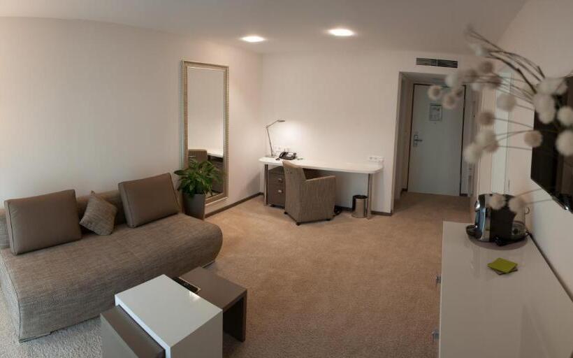 스위트, Taome Feng Shui Stadthotel Breisgau