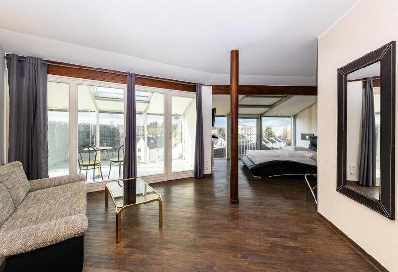 شقة غرفة واحدة, Turmhotel Rhein Main