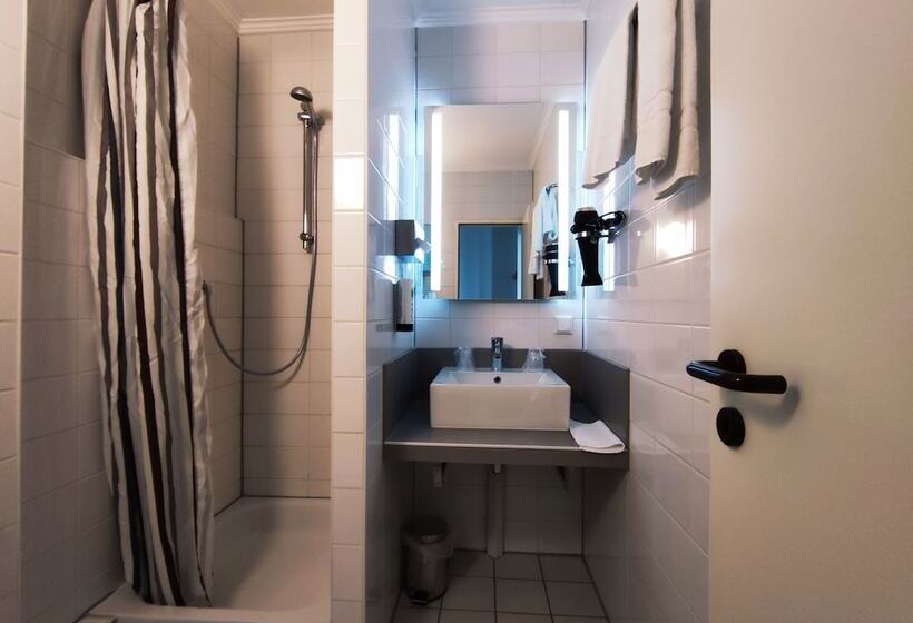 شقة غرفة واحدة, Turmhotel Rhein Main