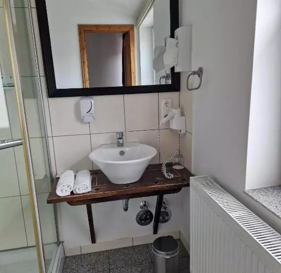 اتاق استاندارد, Und Restaurant Zum Löwen