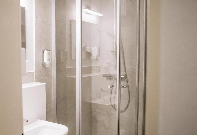 スタンダードシングルルーム, Landhotel Waldhaus