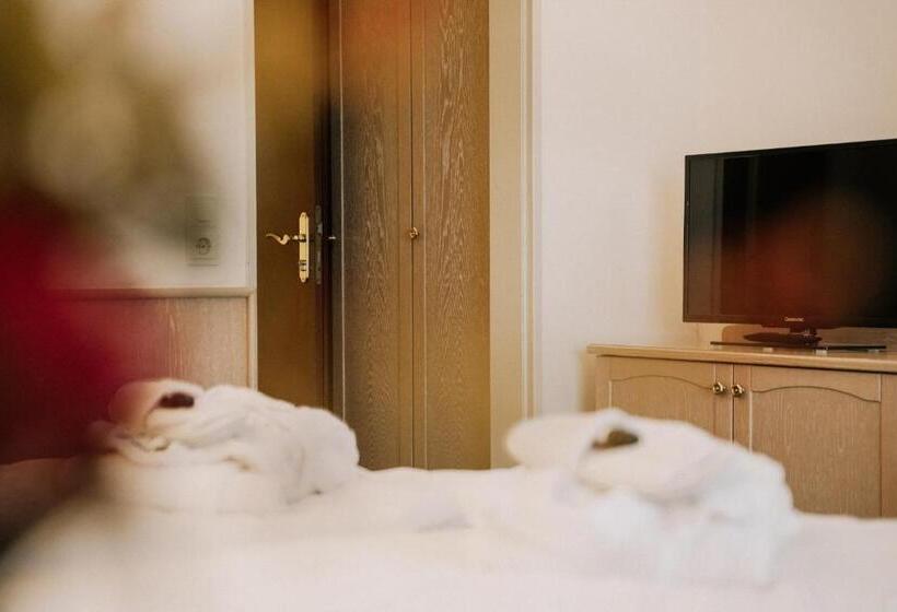 スタンダードルーム, Landhotel Waldhaus