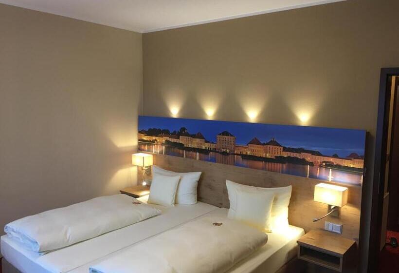 Семейный Номер, Parkhotel Leiser