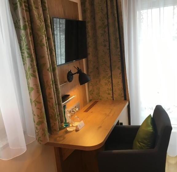 Номер Economy, Parkhotel Leiser