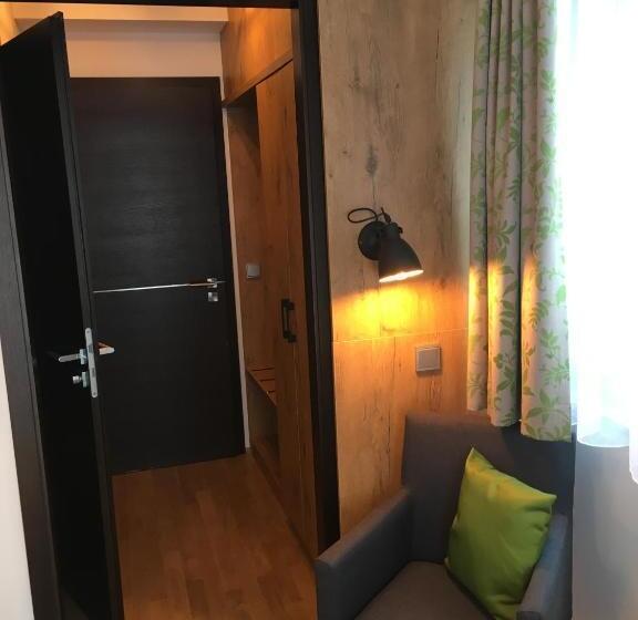 Номер Economy, Parkhotel Leiser