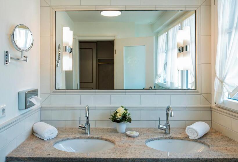 주니어 스위트, Landhotel Restaurant Zur Krone