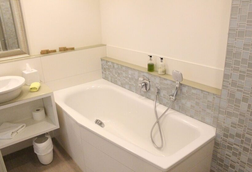 스위트, Taome Feng Shui Stadthotel Breisgau