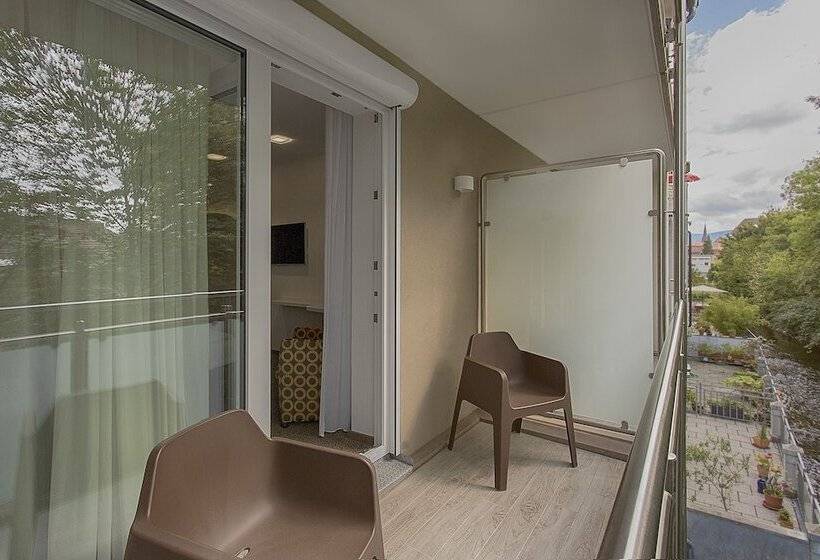 스위트, Taome Feng Shui Stadthotel Breisgau