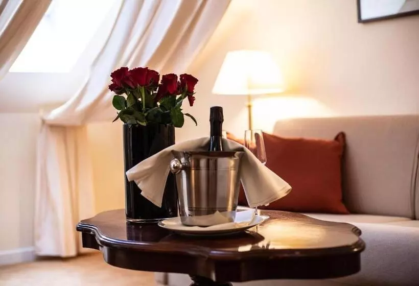 Standard Quadruple Room, Altstadthotel Messerschmitt