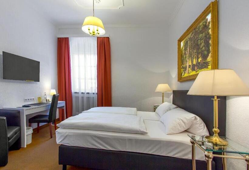 스탠다드 룸, Adler