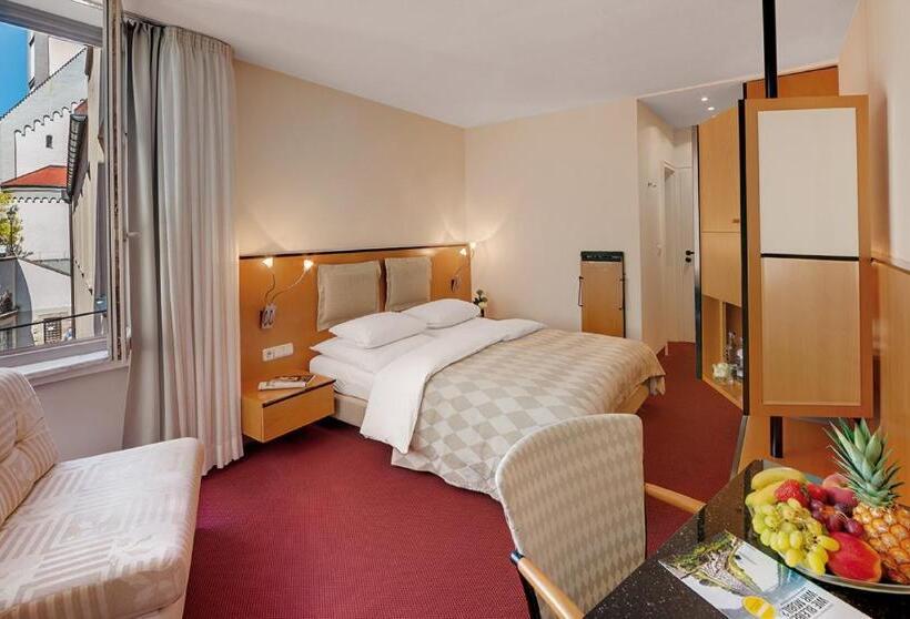 标准间, Am Rathaus