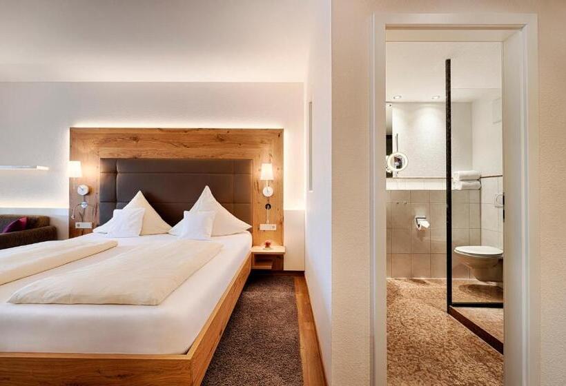 스탠다드 테마룸, Kronelamm Im Schwarzwald