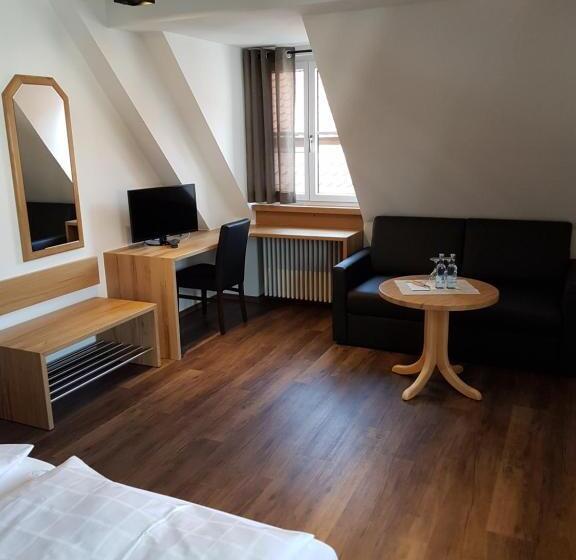 Семейный Номер, Gasthof Traubenbrau