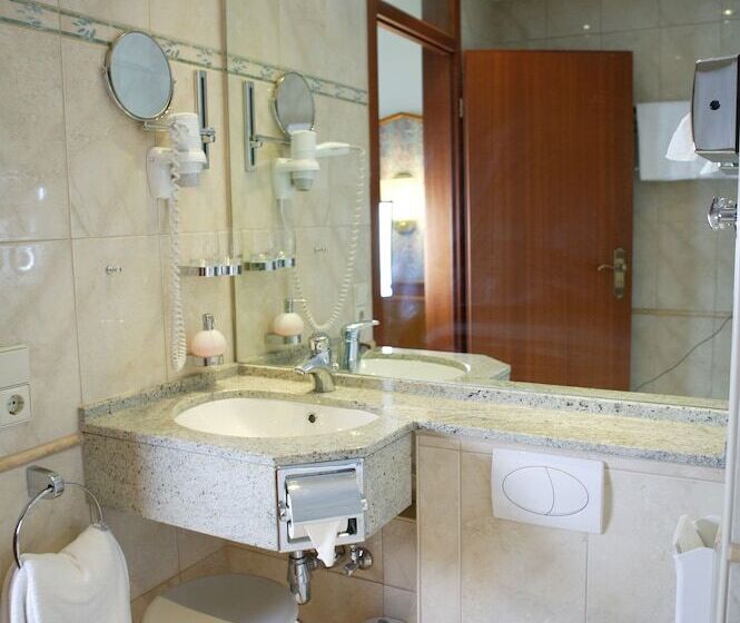 Çift Kişilik Yataklı Klasik Oda, Graf Eberhard