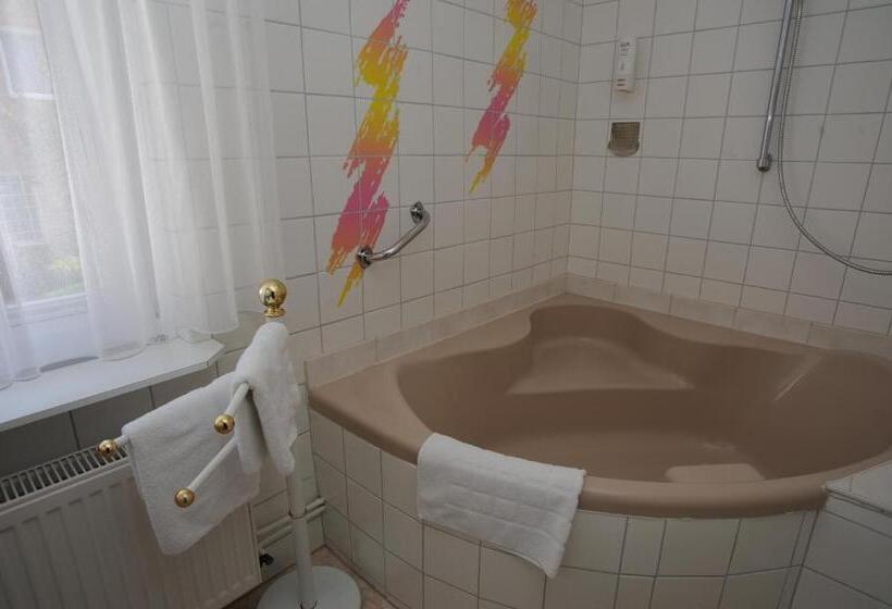 스탠다드 룸, Hessischer Hof