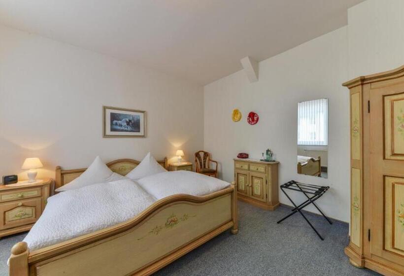 스탠다드 룸, Hessischer Hof