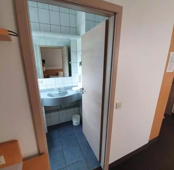 Standard Room King Size Bed, Kiekenstein