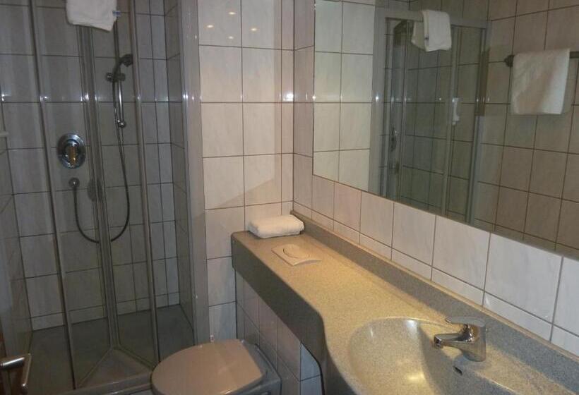 스탠다드 룸 킹사이즈 침대, Kiekenstein