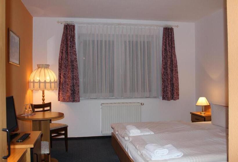 スタンダードルーム, Riedel