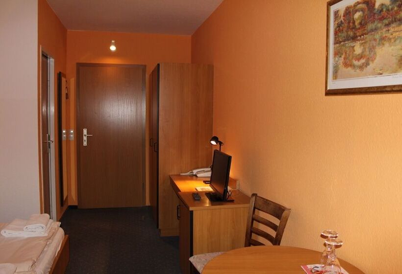 スタンダードルーム, Riedel