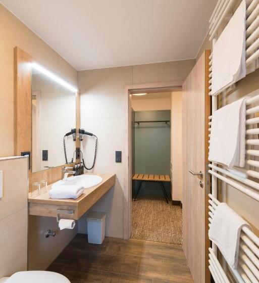 Номер Deluxe, Schneider