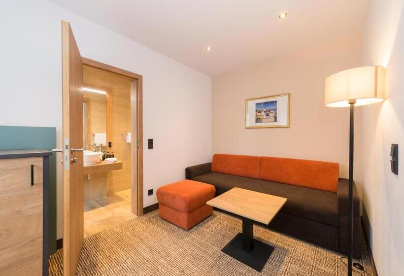 Семейный Номер Deluxe, Schneider