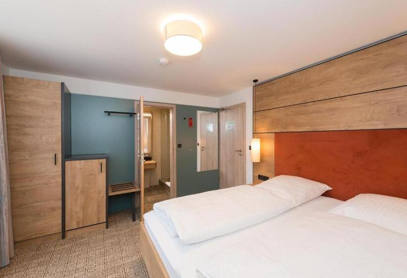 Номер Deluxe, Schneider