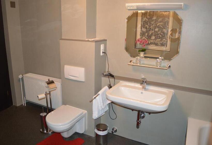 غرفة قياسية, Scirocco