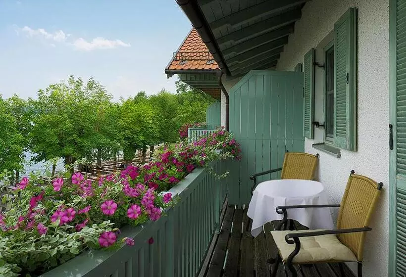 Standard Room Lake View, Seehof