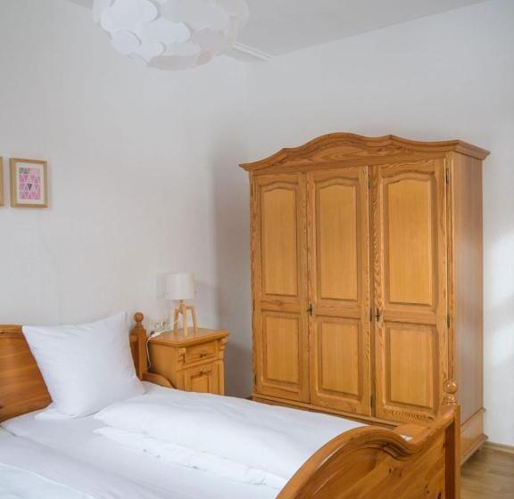 패밀리 룸, B&b Steinasäge