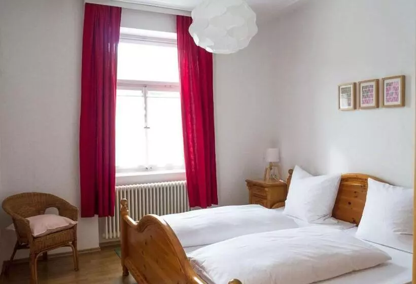 ファミリールーム, B&b Steinasäge