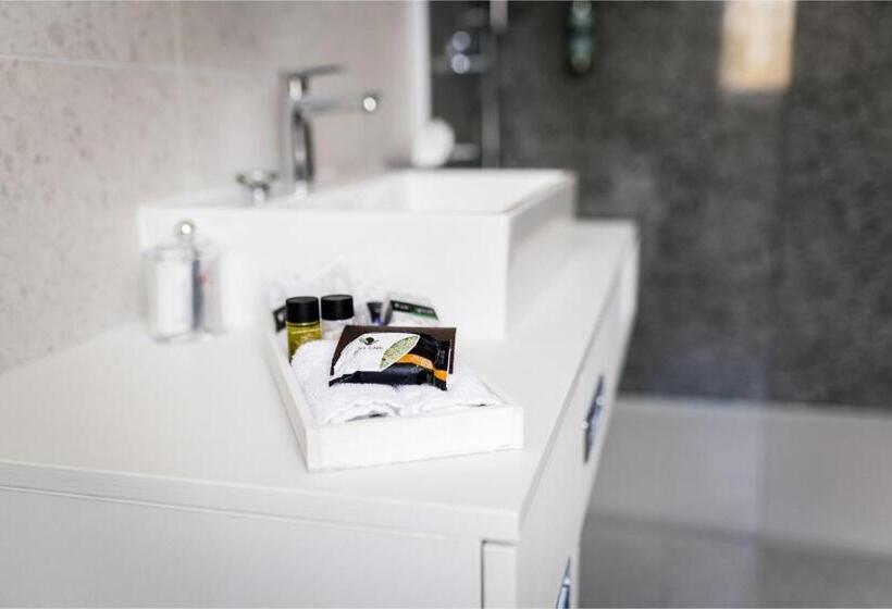 Номер Стандарт, Schlosshotel Bad Neustadt