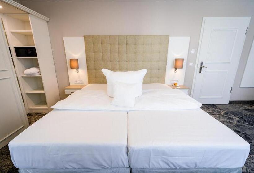 Номер Стандарт, Schlosshotel Bad Neustadt