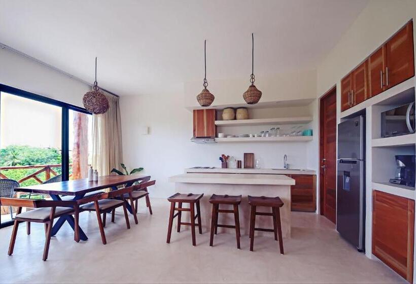 סוויטת ג'וניור עם מרפסת, Casa Astral Luxury