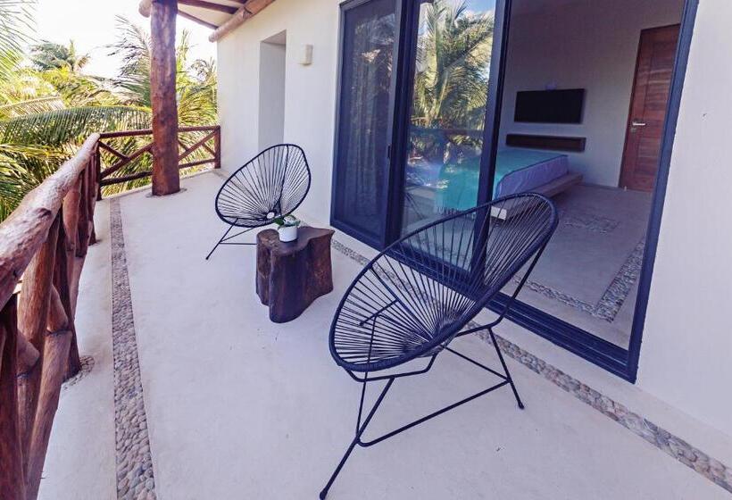 سوییت جونیور, Casa Astral Luxury