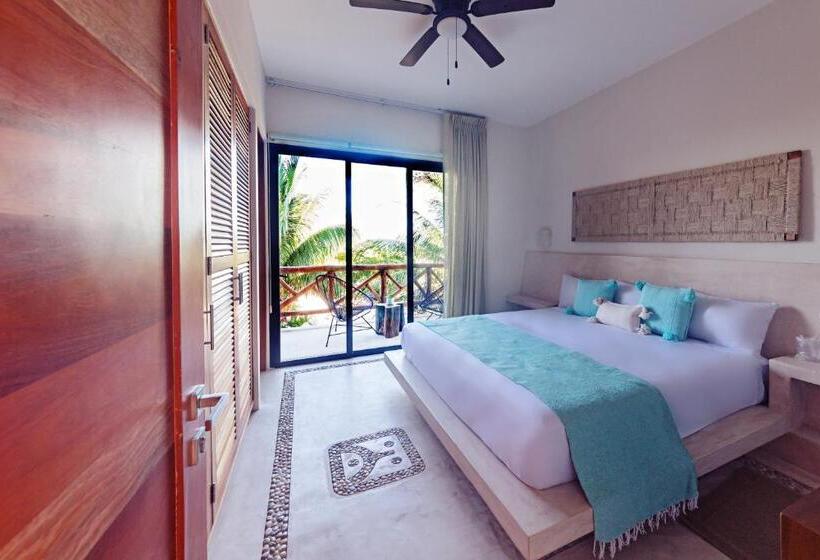 سوییت جونیور با بالکن, Casa Astral Luxury