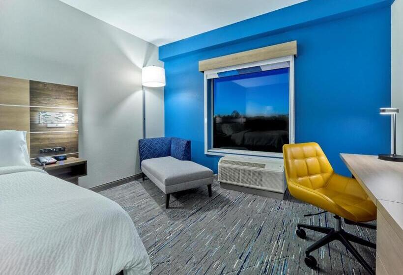 스탠다드 룸 킹사이즈 침대, Holiday Inn Express   Huntsville Space Center, An Ihg