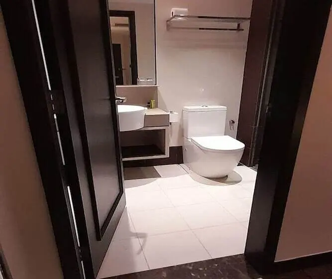 اتاق لوکس, Lion Peak Hotel Hamilton