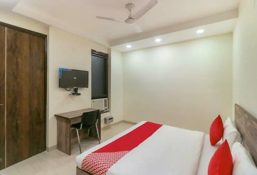 トリプルクラシックルーム, Collection O Comfort Residency Near Artemis Hospital