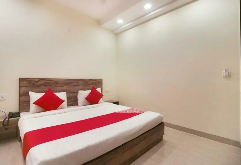 トリプルクラシックルーム, Collection O Comfort Residency Near Artemis Hospital