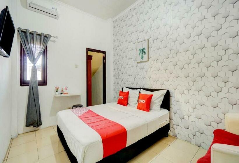 标准间, Reddoorz Near Plaza Araya Malang