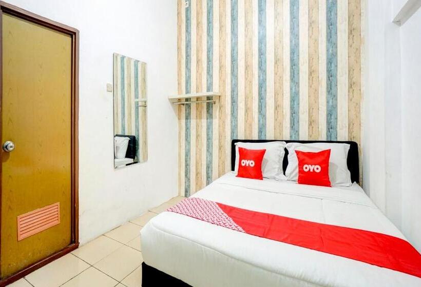 Номер Стандарт, Reddoorz Near Plaza Araya Malang