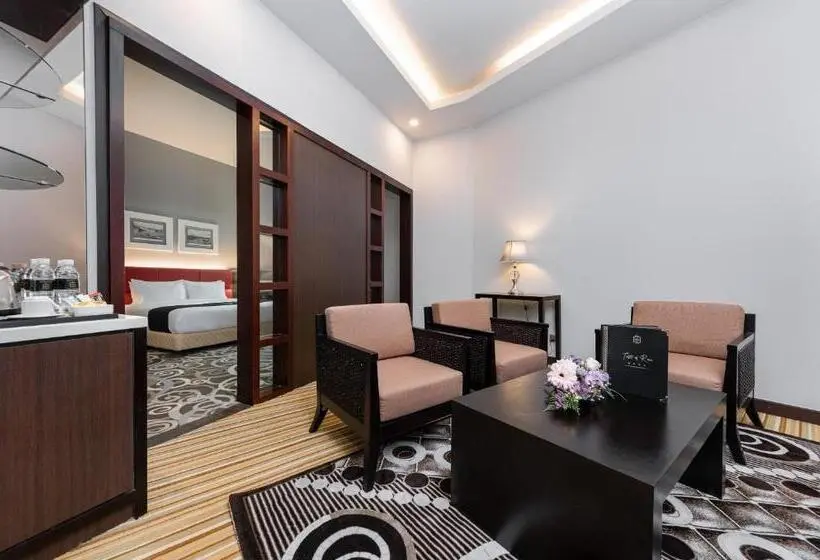 سوییت اجرایی, Raia Hotel & Convention Centre Kuching