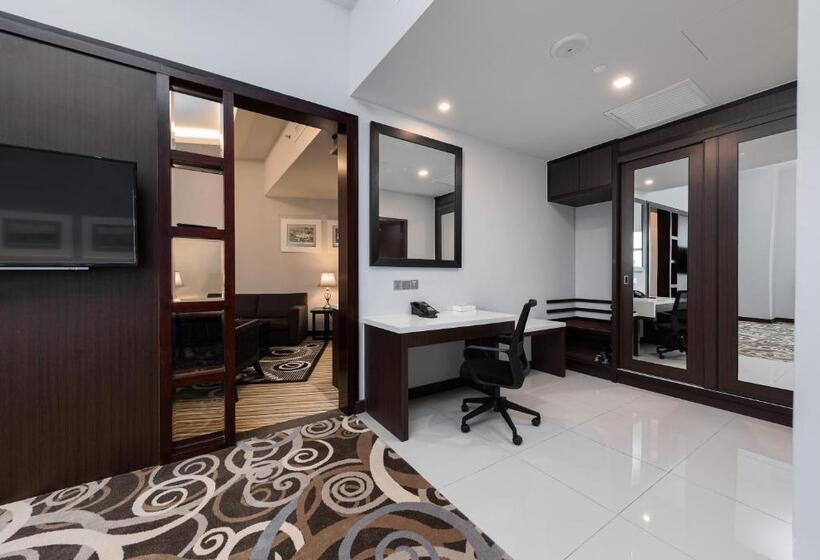 Президентский Люкс, Raia Hotel & Convention Centre Kuching