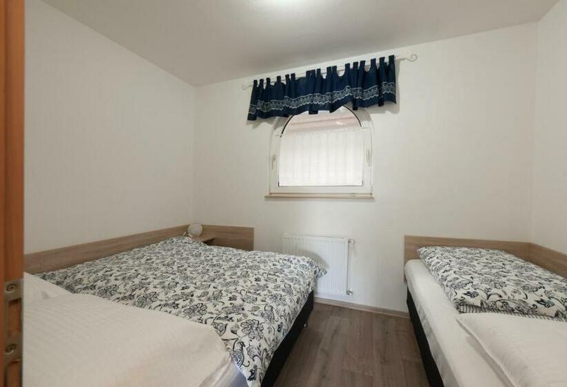 스탠다드 트리플 룸, Penzion Posada