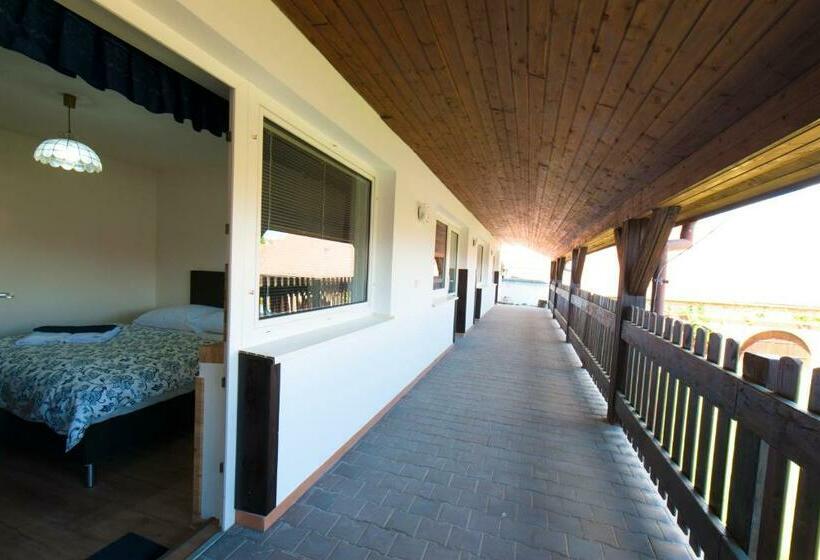 4인용 스탠다드 룸, Penzion Posada