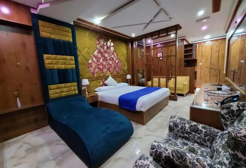 سوییت جونیور, Camphor