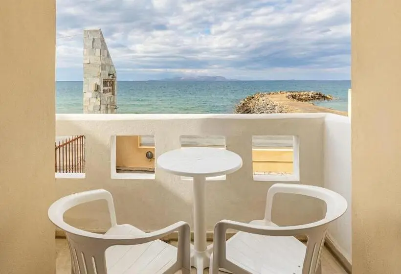 Perhehuone Merinäkymä, Niros Beachfront Apart