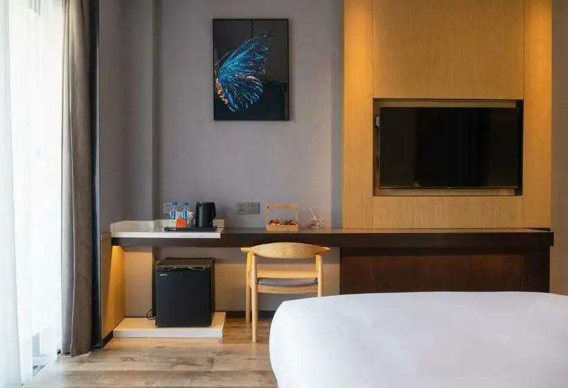 バルコニー付きスタンダードルーム, Ramada Guilin Yangshuo Resort